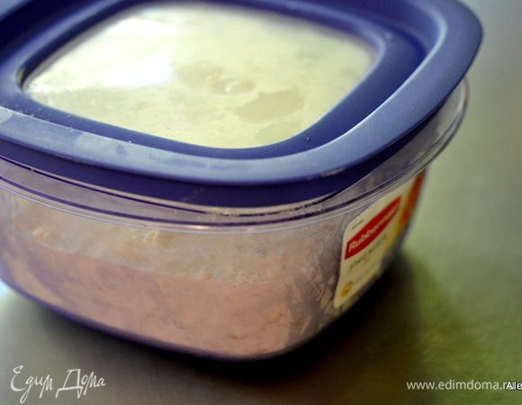 Переложим в контейнер с крышкой и храним в холодильнике до 3-х месяцев.