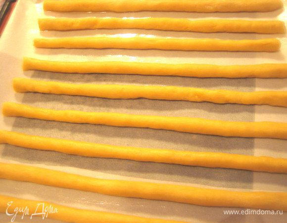 Выкладываем жгутики на пергамент.