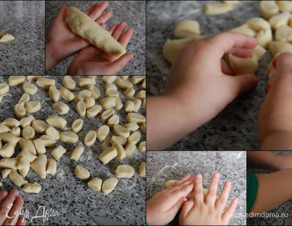 Ставим воду на плиту и пока она закипит делаем тесто. Просеять муку в глубокую миску, добавить шафран, соль, постепенно вливать воду одновременно замешивая тесто. У меня ушло чуть больше воды. От теста отщипнуть небольшой кусочек, скатать жгут (диаметр не более 1 см) и нарезать брусочками (ширина -1 см). Во время работы с тестом нет необходимости присыпать рабочую поверхность. Ручки на фото - это моя помощница и на фото в левом нижнем углу - результат Кирюшкиной работы! )))))))))) К этому времени вода закипит. Опускаем пасту в кипящую подсоленную воду и варим до готовности.