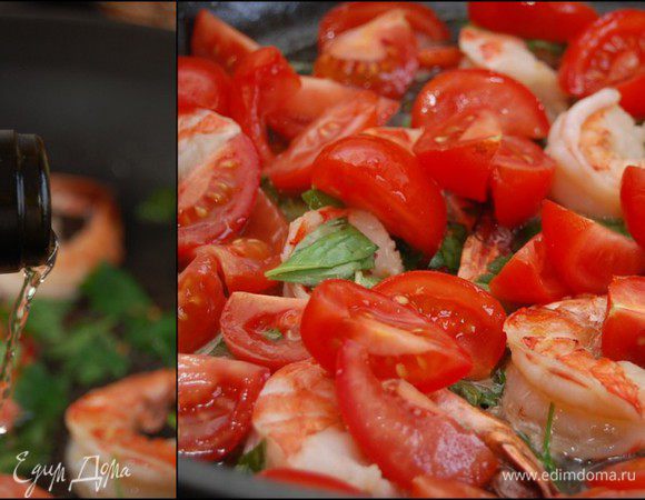 + вино и черри. Доводим до кипения и тушим несколько минут.