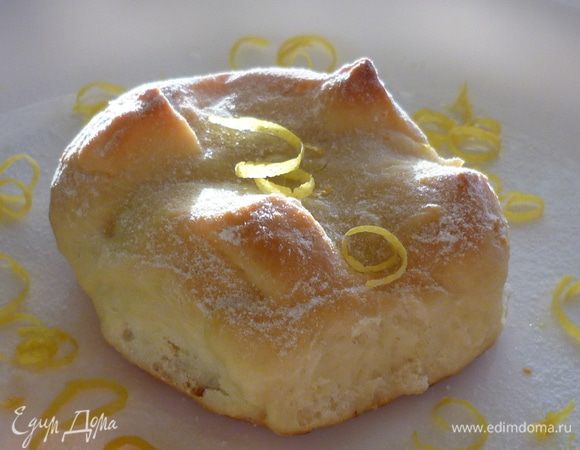 <font style="vertical-align: inherit;"><font style="vertical-align: inherit;">Готовые булочки можно посыпать сахарной пудрой. </font><font style="vertical-align: inherit;">Приятного аппетита!</font></font>