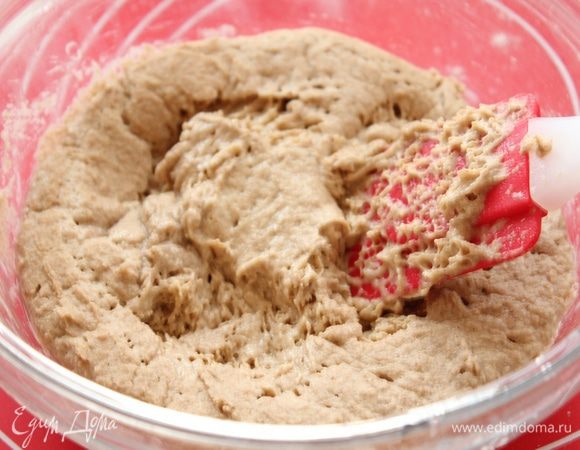 Для закваски:смешайте все составляющие, накройте пленкой, на 12час.оставьте  созревания в тепле. Закваска должна вспухнуть, но не осесть.