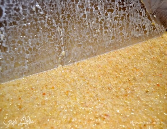 Пакет снимаем и отправляем корж в духовку. 160 гр. на 15-20 мин. до легкого румянца.