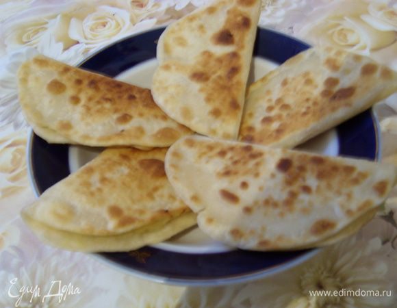 Готовые костобы обжарить с двух сторон на растительном масле и подавать к столу. Приятного апетита.