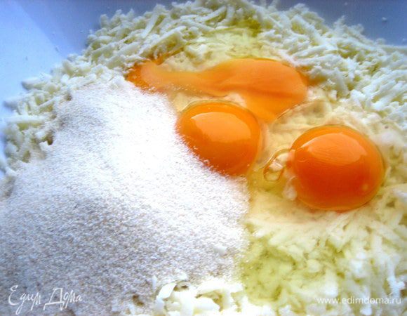 Добавляем манку.