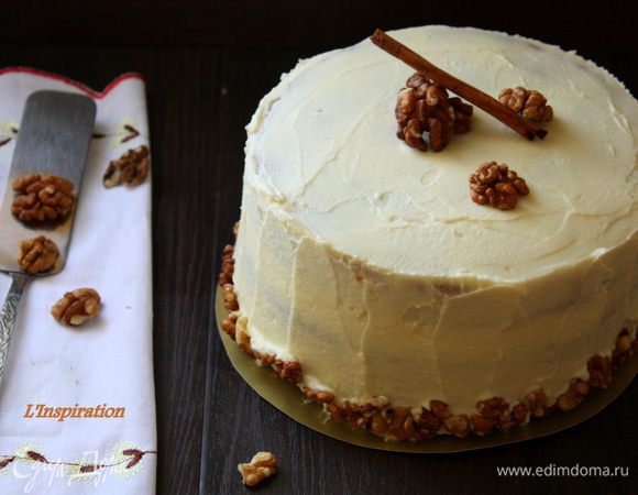 Я хотела сделать такой модный небрежный торт, поэтому украсила довольно просто! Этот торт делается очень просто, но получается очень вкусным и красивым!!