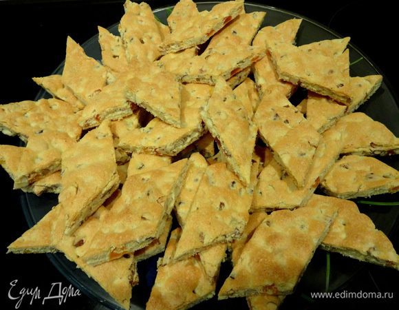 Остудить и выложить на блюдо. Теперь можно заварить вкусный чай и наслаждаться...