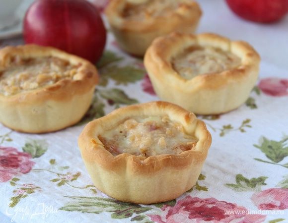 Выпекать мини-пирожки при 180-200 градусах в течение 25-30 мин.
