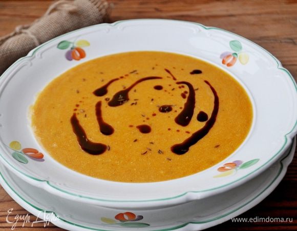 Подавайте суп горячим, добавив в каждую тарелку 0,5 ч. л. кунжутного масла. Приятного аппетита!