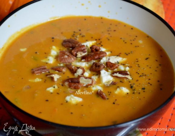 Подаем к столу с орехом Пекан и сыром Фета. Приятного аппетита.