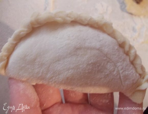 Защипываем как вареник, сбоку.