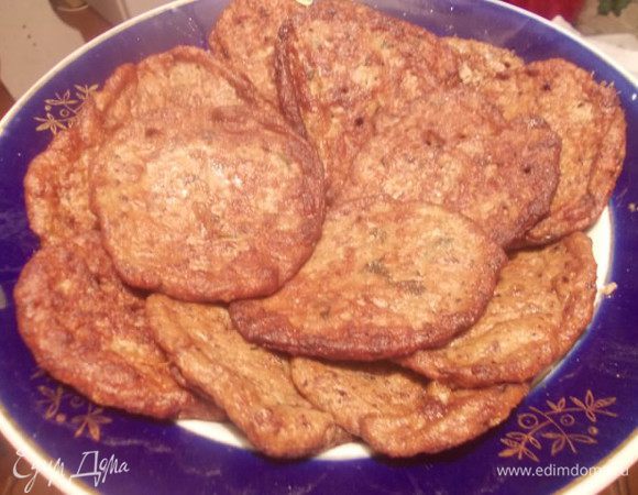 Я сделала больше фарша,добавив туда яйцо и нажарила вот таких котлеток.