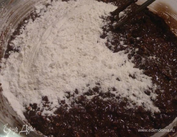 Смешать массу с сухими ингридиентами