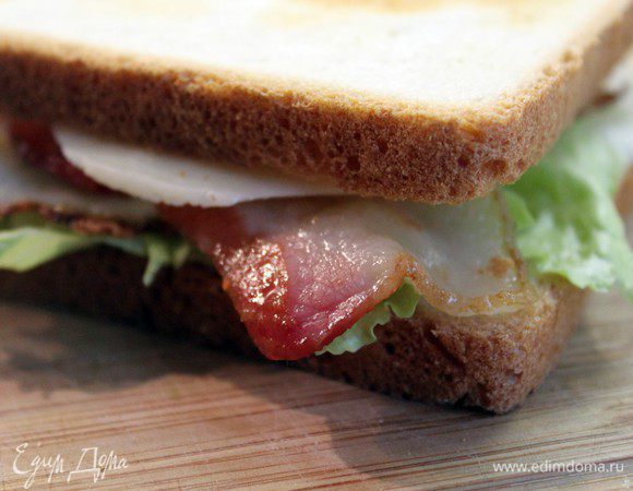 Накрыть вторым кусочком хлеба! Приятного аппетита!