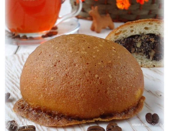 Выпекать булочки при 180-200 гр. 20–25 минут.
Начинки мне хватило на половину теста. Остальные булочки я просто покрыла топпингом.
Приятного!!
