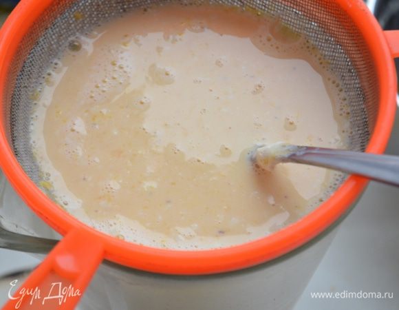 Процедить через сито.
