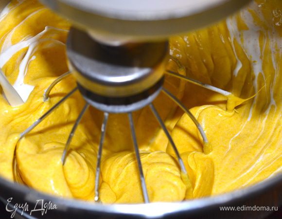 В конце добавить сливки... Перемешать до однородности.  