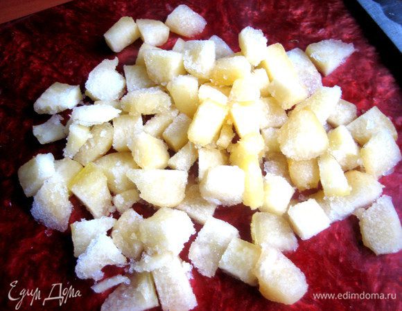 Тыкву нарежем кубиками.