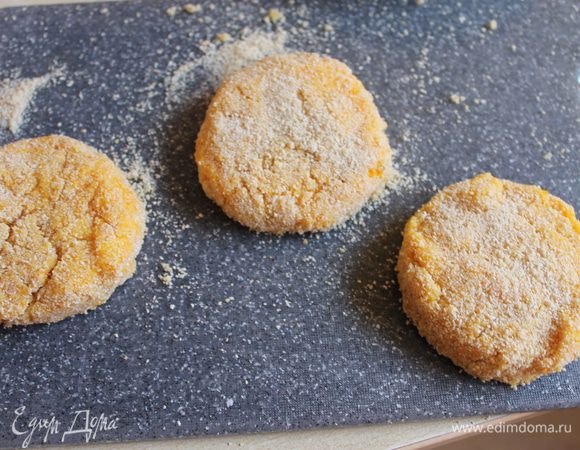 Еще я попробовала сделать биточки без начинки.