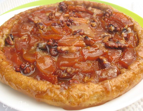 Дать немного остыть и перевернуть на блюдо.