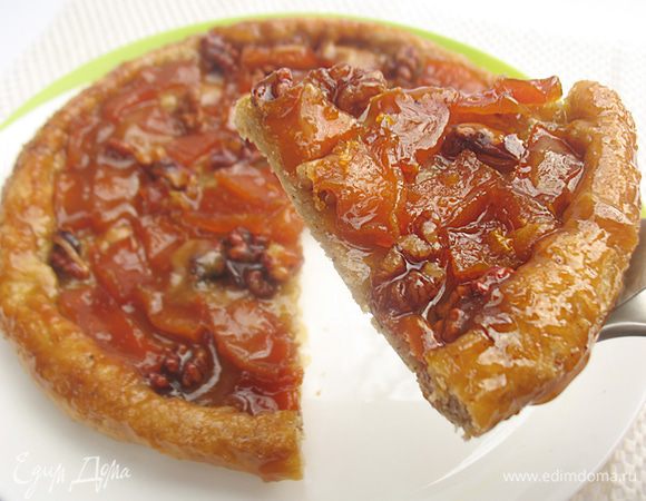 Отрезаем кусочек кладем на тарелку. Наливаем чай и наслаждаемся вкусом!!! Приятного аппетита!!! 