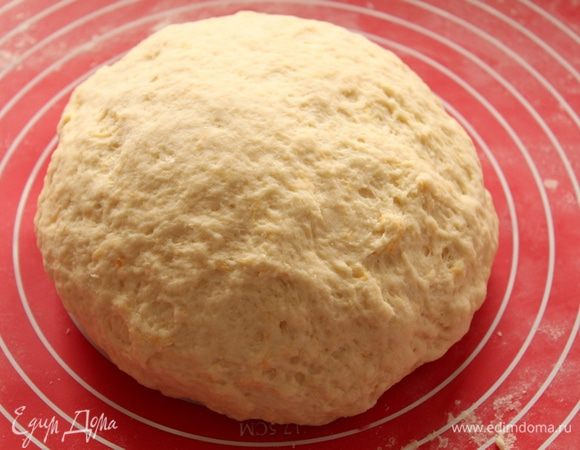 Мне пришлось добавить еще пару горстей муки.