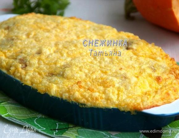 Выпекаем в духовке при 180С 30-35 минут до золотистого цвета. Блюдо подаём горячим.