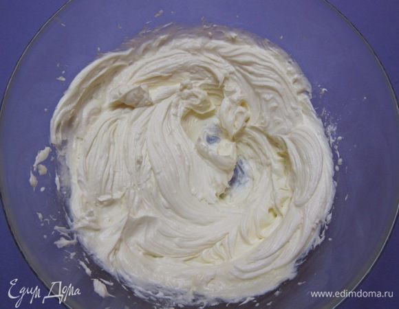 Взбить миксером в однородную массу.