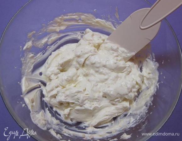 Смешать с орехами.