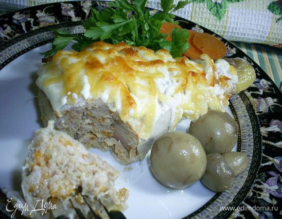 Достаем наши окорочка из духовки и угощаем сбежавшихся на вкусный запах домочадцев. это блюдо очень хорошо сочетается с маринованными грибочками, которые можно приготовить  самим вот по этому рецепту http://www.edimdoma.ru/retsepty/49846-marinovannye-shampinony-novogodnie Приятного аппетита!!!