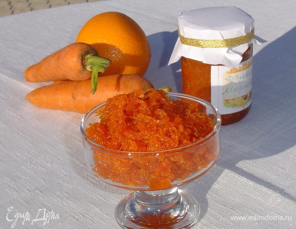 Затем раскладываем по стерилизованным баночкам. 