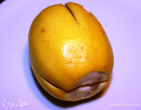 Перевернуть его и с другой стороны сделать продольный надрез, перпендикулярный первому.