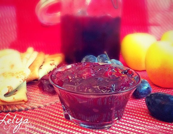 Конфитюр остывший сложить в банку и убрать в холодильник или просто в прохладное темное место... или конфитюр залить в подготовленные банки и закатать на зиму.... хранить конфитюр  в прохладном в тёмном месте....