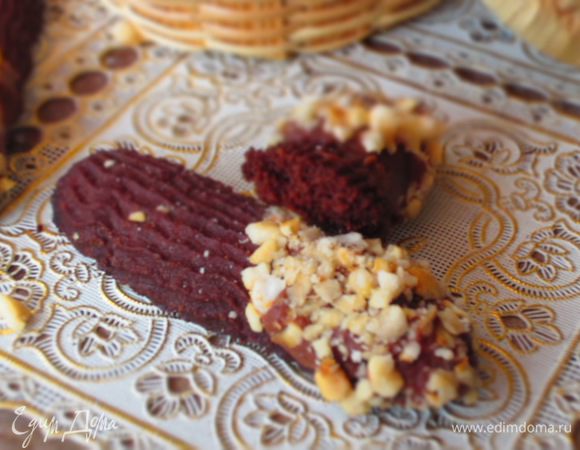 Дать шоколаду остыть при комнатной температуре. Приятного аппетита:)