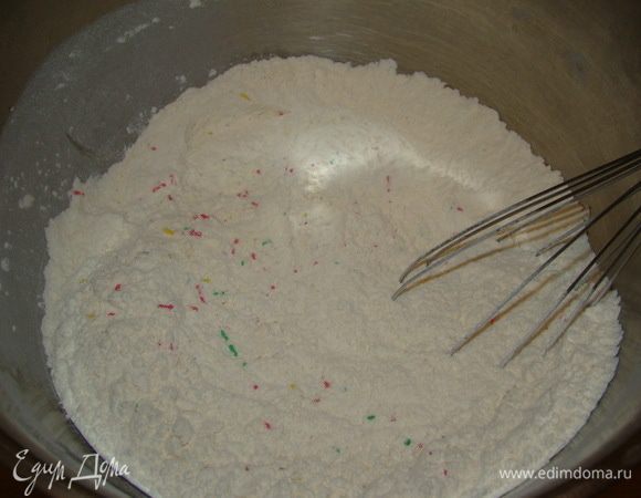 Печенье. Смешать все сухие ингредиенты, кроме сахара.