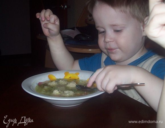 А можно сразу кинуть их в овощной супчик. Дети будут в восторге.