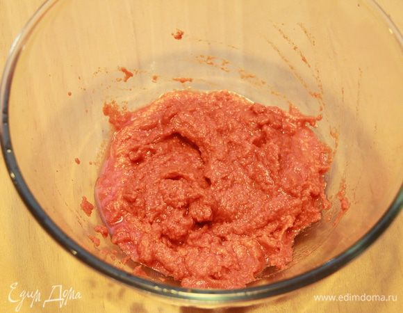 Из 640 г ягод рябины получилось 400 г рябинового пюре.