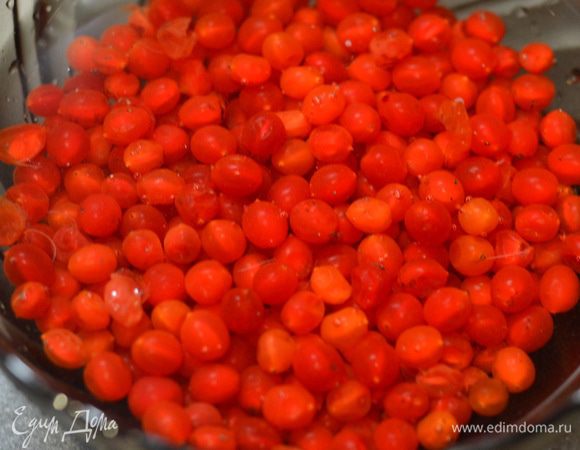 Ягоды калины хорошо промыть.