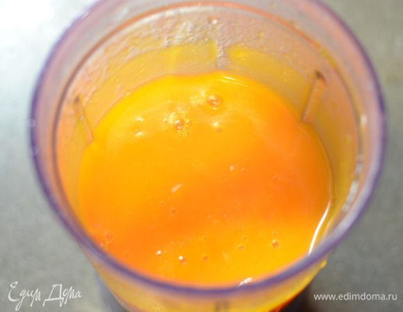 Пюрировать в блендере.