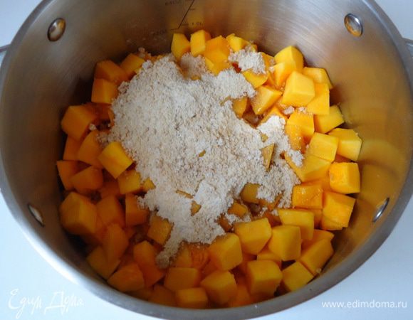 Засыпать сахаром.
