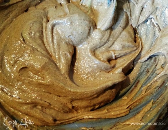 а другая - шоколадной. К ней следует добавить какао. 