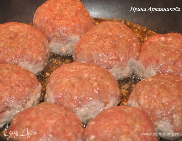 Жарить с 2 сторон на сильно раскаленной сковороде на растительном масле.