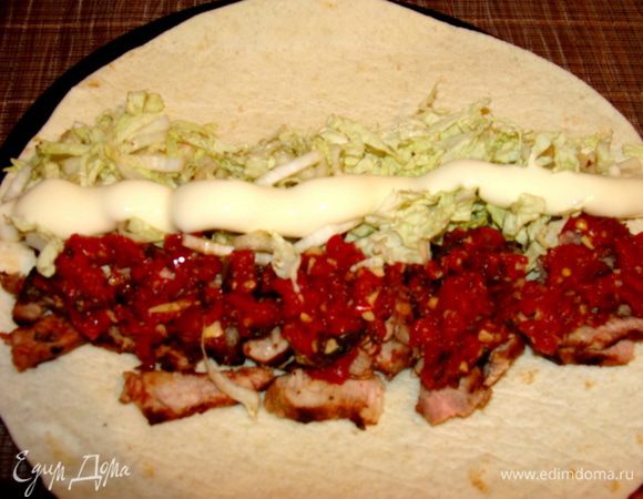 Для любителей фастфуда, подала так. Но лично мне кусок мяса ни что заменить не может)))