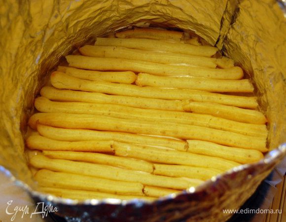 ....выкладываем следующий слой палочек перпендикулярно предыдущему слою... как поленницу...