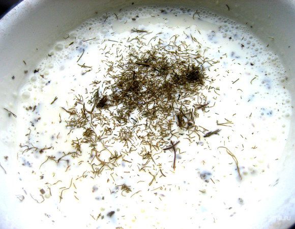 Сухой укроп щепотку.