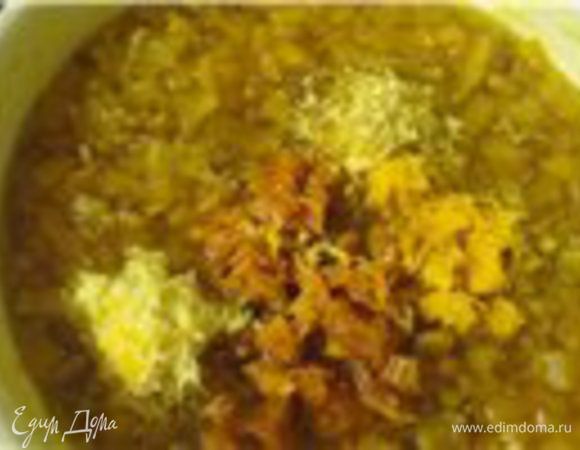 Варим ещё 10 минут добавляем цедру апельсина и лимона, измелчённую курагу, натёртый корень имбиря. Всё ещё раз хорошо перемешиваем, провариваем ещё 5-10 минут,  доводим до готовности.