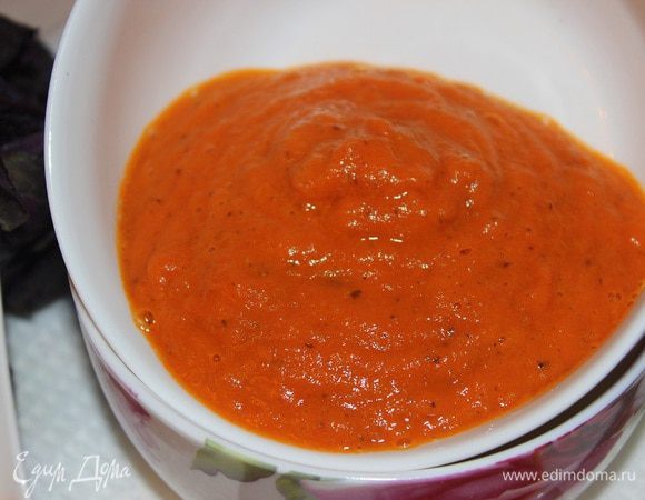 Убрать в холодильник. У меня вышло примерно 950 г - две баночки по 500 и 450 г. 