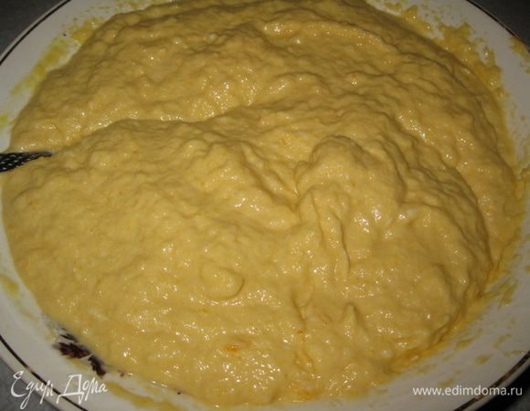 Все смешать до однородной массы, чтобы получилась такая консистенция, как на оладьи. Пусть тесто постоит 20-30 минут.Обжарить на сковороде на растительном масле, до золотистой корочки.