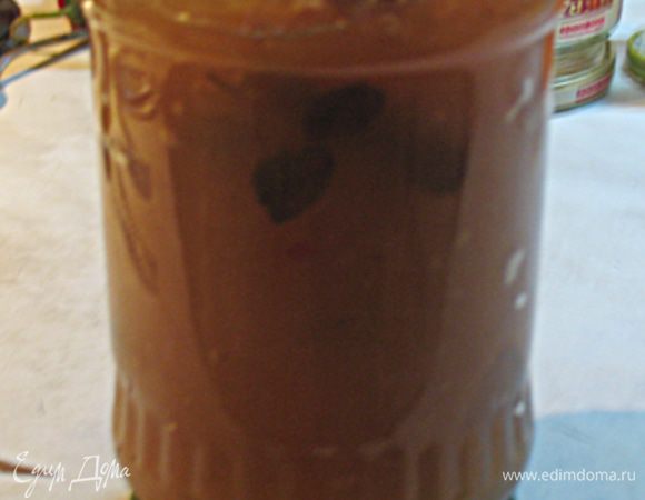 Разложить по стерильным банкам и закупорить. После охлаждения поставить в холодильник. 