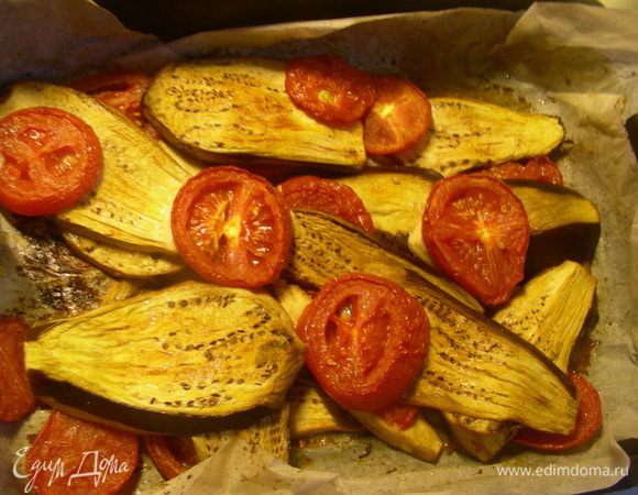 Вот такие они получаются. Слегка их остужаем и очищаем от кожуры. 
